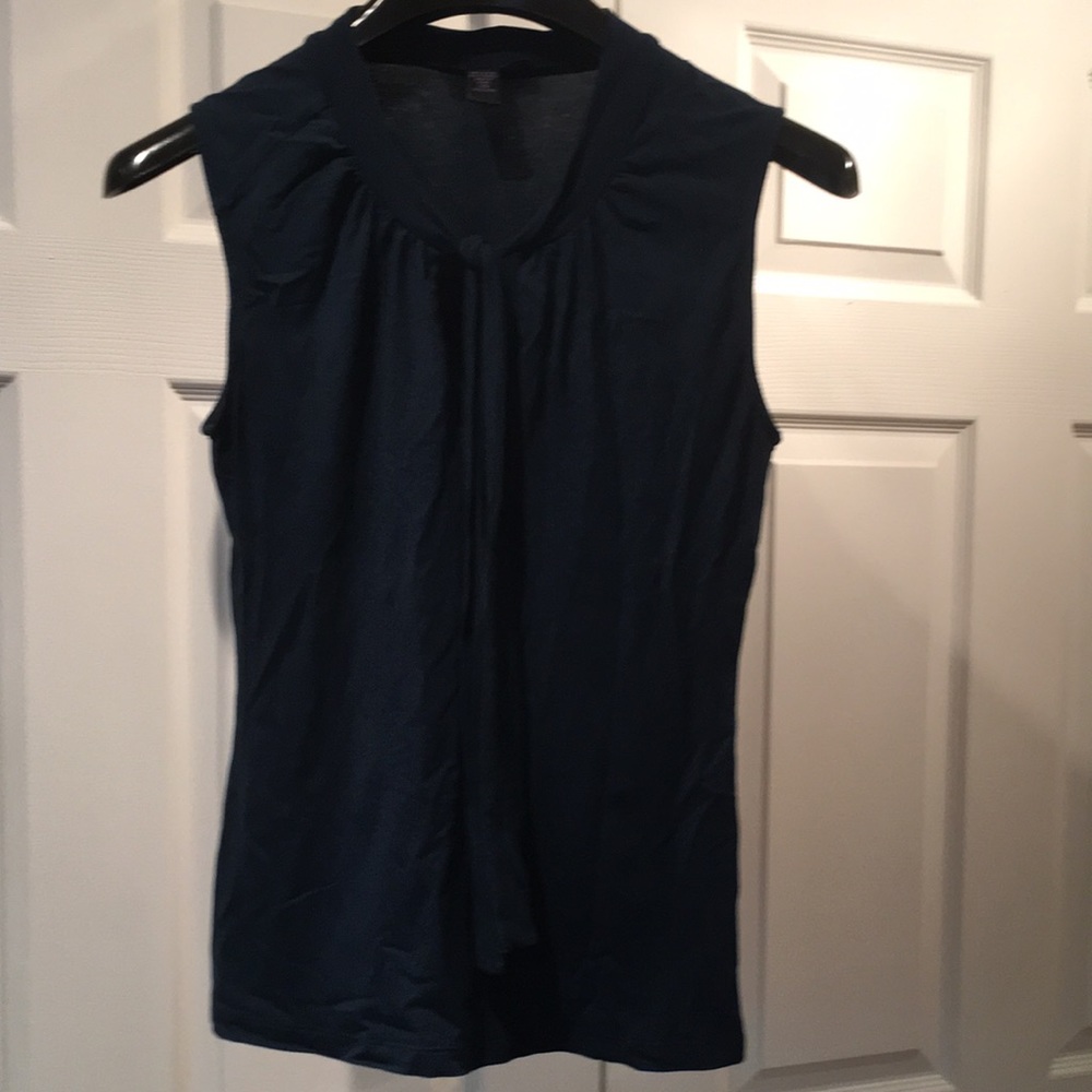 Keyhole pussy bow sleeveless teal top